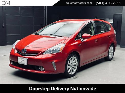 Used 2012 Toyota Prius V Five FWD image 1