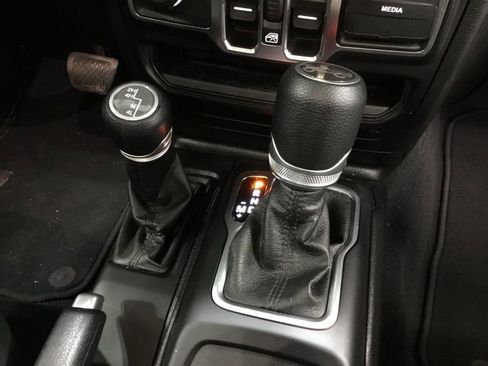 Used 2020 Jeep Wrangler Unlimited Sport S image 24