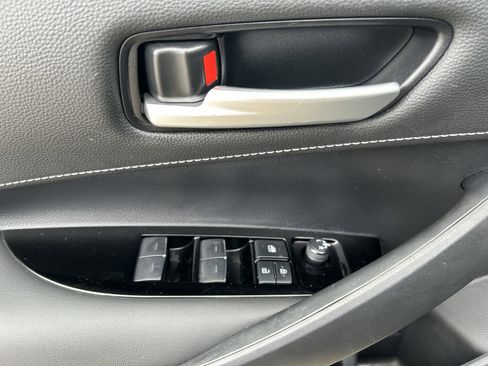 Used 2022 Toyota Corolla SE FWD image 15