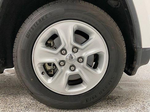 Used 2016 Jeep Grand Cherokee Laredo w/ Quick Order Package 23E image 22