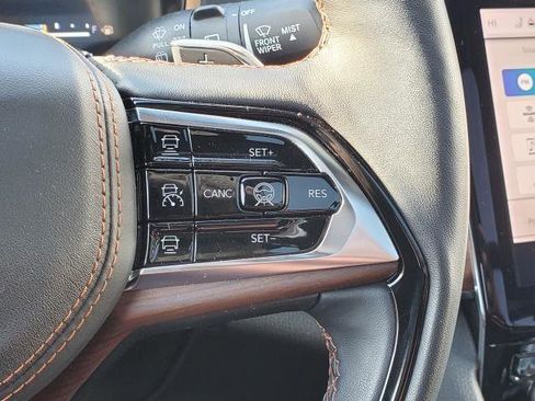 Used 2023 Jeep Grand Cherokee Summit image 14