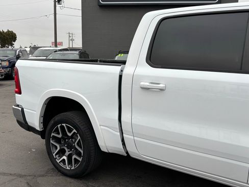 Used 2025 RAM 1500 Laramie AWD/4WD image 3
