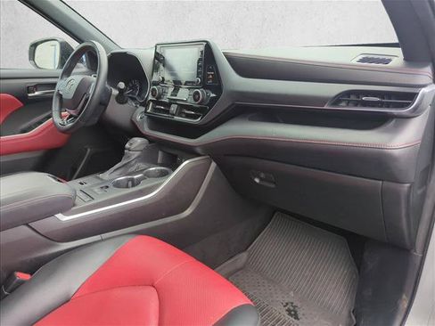 Used 2021 Toyota Highlander XSE FWD image 28