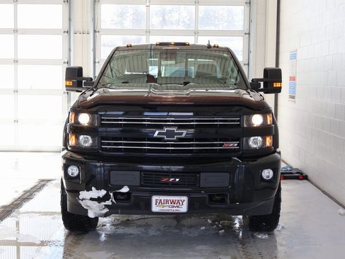 Certified 2018 Chevrolet Silverado 2500 LTZ w/ Midnight Edition image 5