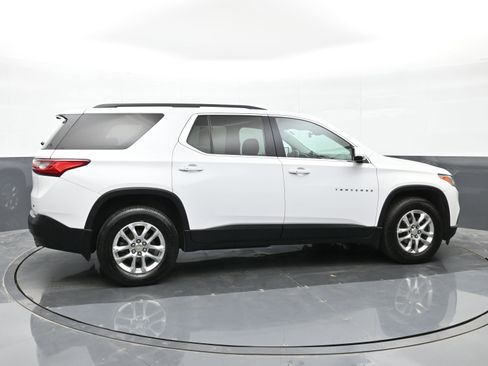 Used 2020 Chevrolet Traverse LT w/ Driver Confidence II Package image 5