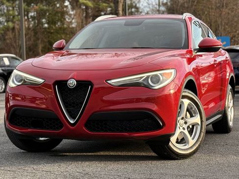 Used 2019 Alfa Romeo Stelvio image 1