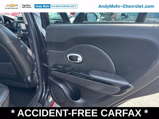 Used 2019 Kia Soul ! FWD image 16