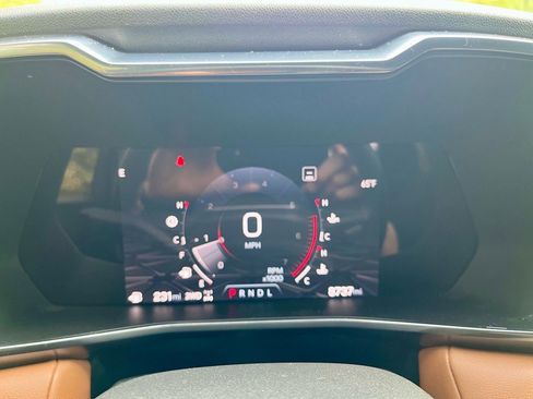 Used 2023 GMC Canyon AT4 image 22