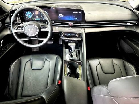 Used 2024 Hyundai Elantra Limited FWD image 27
