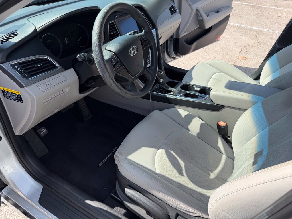 Used 2017 Hyundai Sonata SE FWD image 6