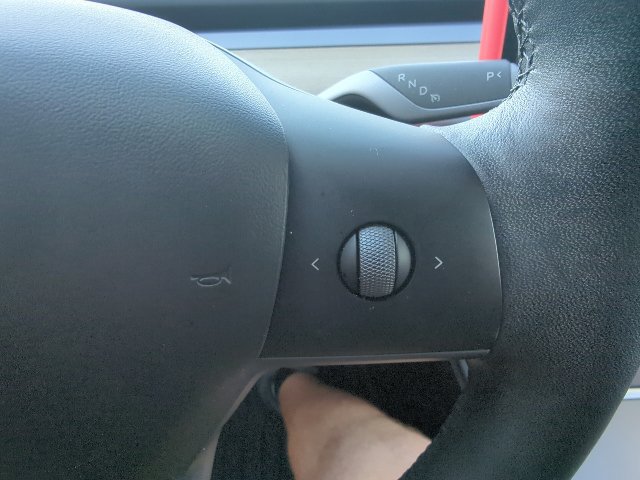 Used 2024 Tesla Model Y Long Range RWD image 18