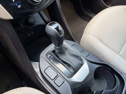Used 2018 Hyundai Santa Fe Sport FWD image 31