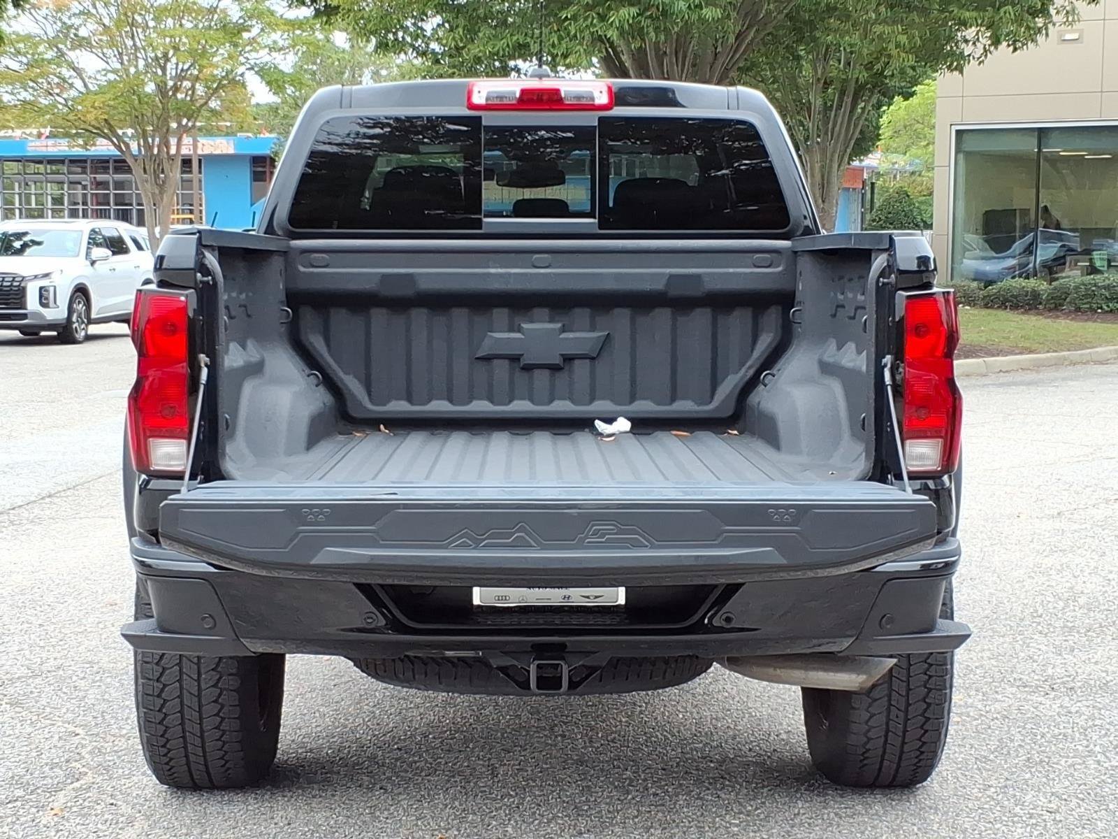 Used 2023 Chevrolet Colorado Trail Boss w/ Safety Package AWD/4WD image 12