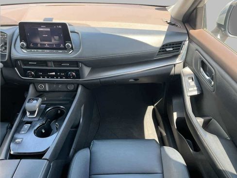 Used 2023 Nissan Rogue SV image 13