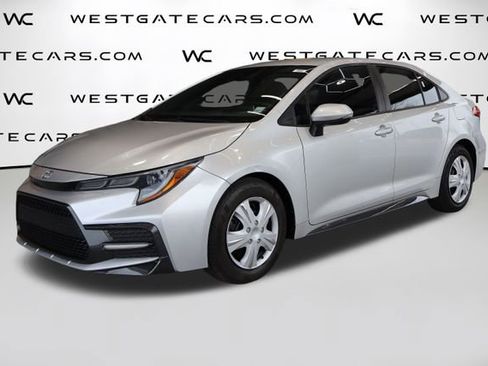 Used 2020 Toyota Corolla SE image 1