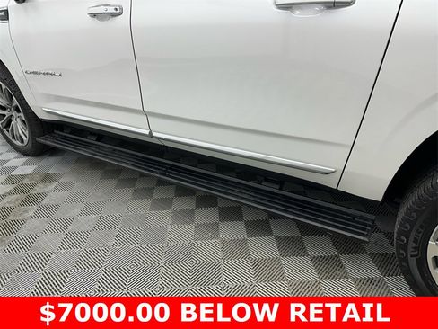 Used 2021 GMC Yukon XL Denali w/ Denali Premium Package image 26