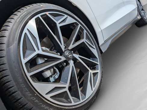 New 2025 Hyundai Ioniq 6 Limited image 9