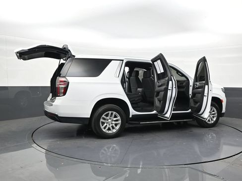 Used 2023 Chevrolet Tahoe LS RWD image 29