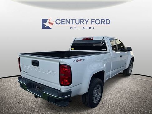 Used 2021 Chevrolet Colorado W/T AWD/4WD image 2