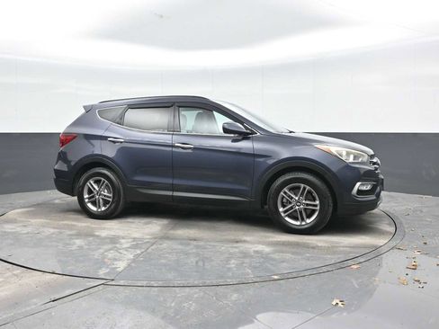 Used 2017 Hyundai Santa Fe Sport image 9