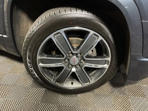 Used 2019 GMC Acadia Denali image 36