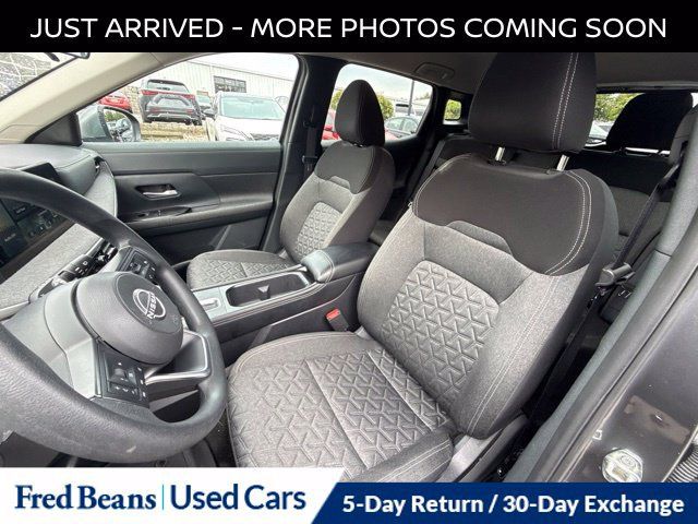 Certified 2025 Nissan Kicks SV AWD/4WD image 16