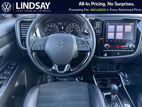 Used 2020 Mitsubishi Outlander LE AWD/4WD image 13