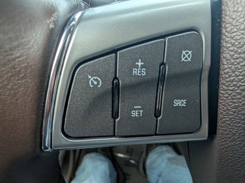 Used 2011 Cadillac SRX Luxury image 20