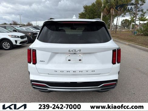 Used 2022 Kia Sorento SX image 7