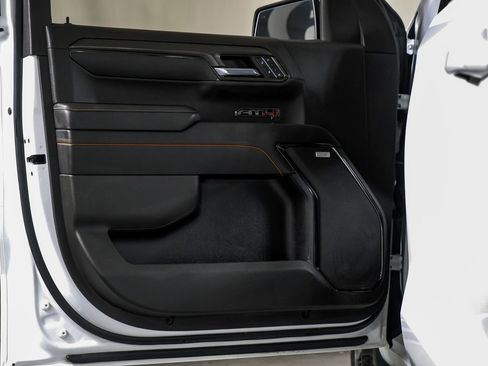 Used 2023 GMC Sierra 1500 AT4 image 34