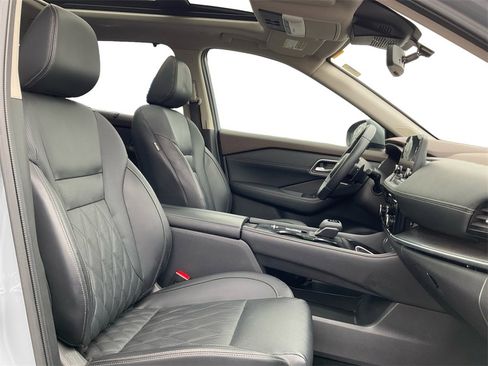 Used 2023 Nissan Rogue Platinum w/ Platinum Premium Package image 25