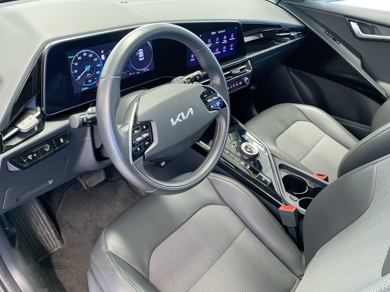 Certified 2024 Kia Niro Wind FWD image 20