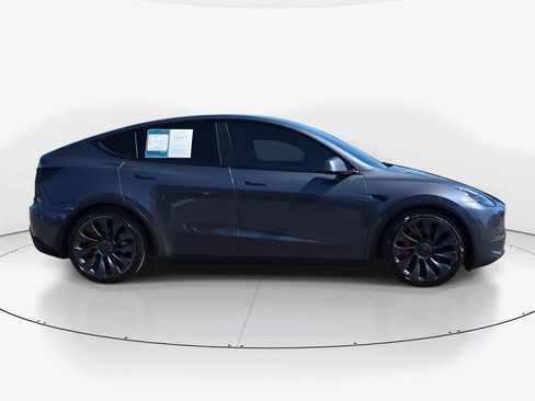 Used 2021 Tesla Model Y Performance image 4