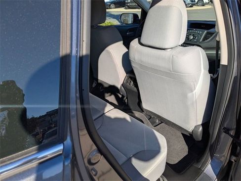 Used 2015 Honda CR-V LX image 30