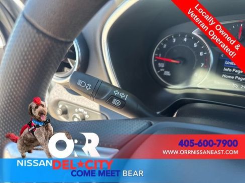 Used 2025 Chevrolet Blazer LT FWD image 19