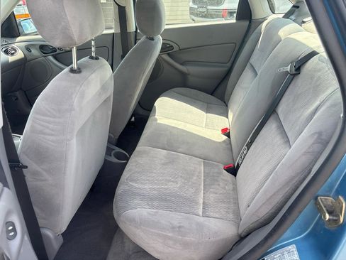 Used 2001 Ford Focus SE FWD image 19