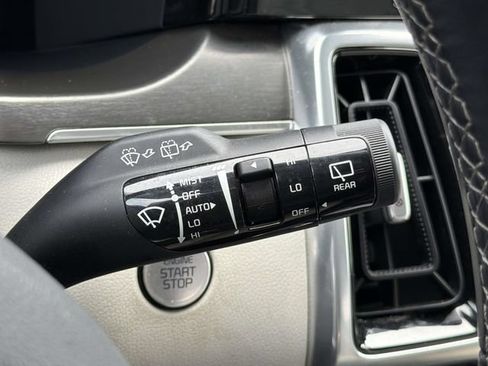 Used 2023 Kia Sorento SX Prestige AWD/4WD image 25