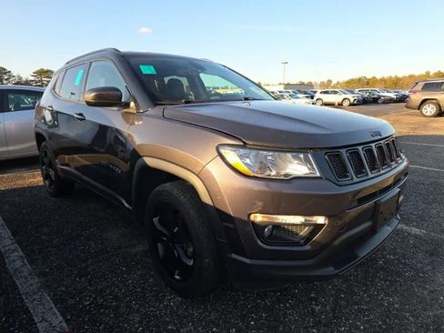Used 2018 Jeep Compass Latitude w/ Popular Equipment Group image 2