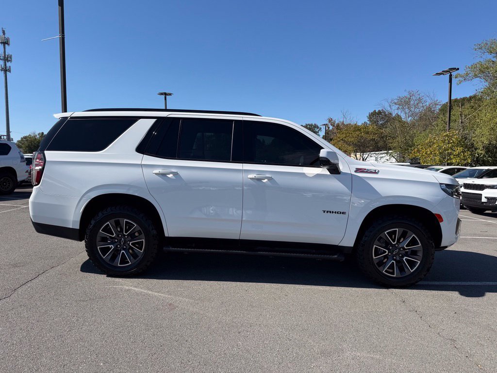 Used 2022 Chevrolet Tahoe Z71 w/ Luxury Package AWD/4WD image 8
