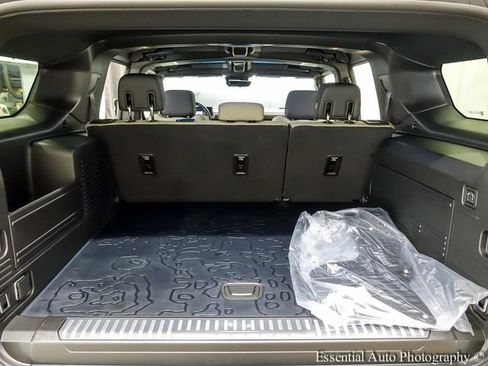 New 2026 GMC Hummer EV SUV image 18