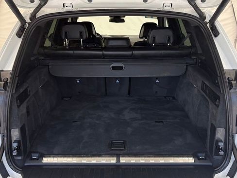 Used 2025 BMW X5 xDrive50e AWD/4WD image 4