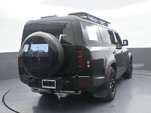 Used 2023 Land Rover Defender 130 SE AWD/4WD image 5