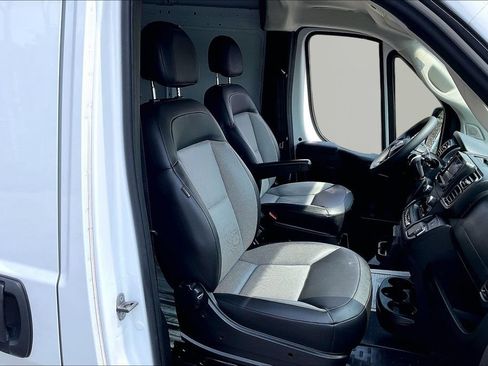 Used 2025 RAM ProMaster 2500 w/ Convenience Group FWD image 32