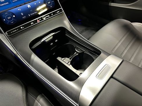 Used 2025 Mercedes-Benz C 300 4MATIC Sedan image 17