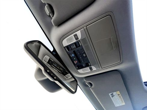 Used 2014 Acura RLX w/ Krell Audio Package image 13