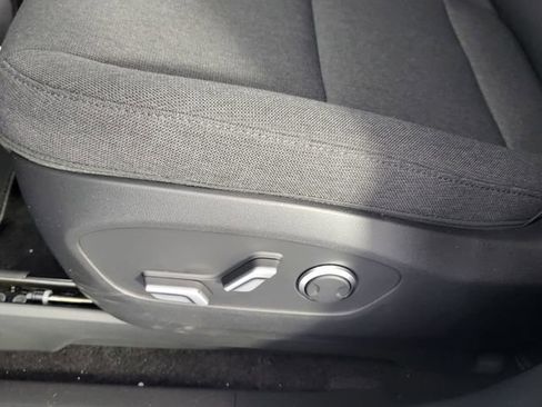New 2026 Hyundai Ioniq 9 SE AWD/4WD image 9