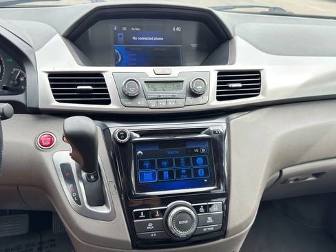Used 2016 Honda Odyssey SE image 25