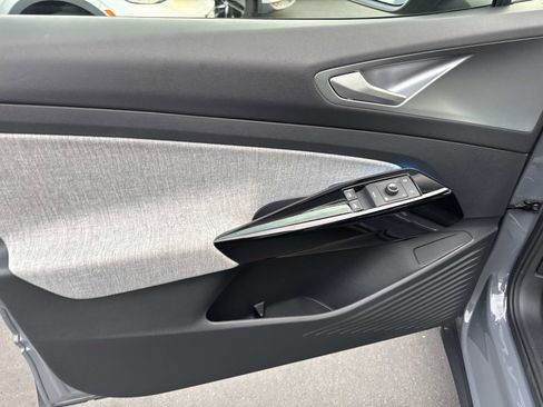 Certified 2023 Volkswagen ID.4 Pro image 13