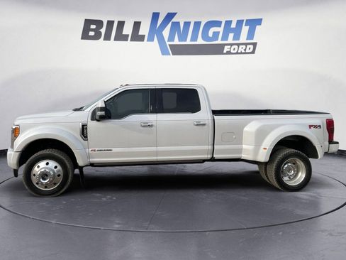 Used 2019 Ford F450 Limited image 2