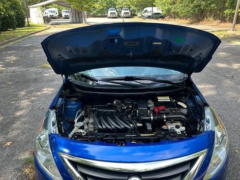 Used 2016 Nissan Versa SV FWD image 13